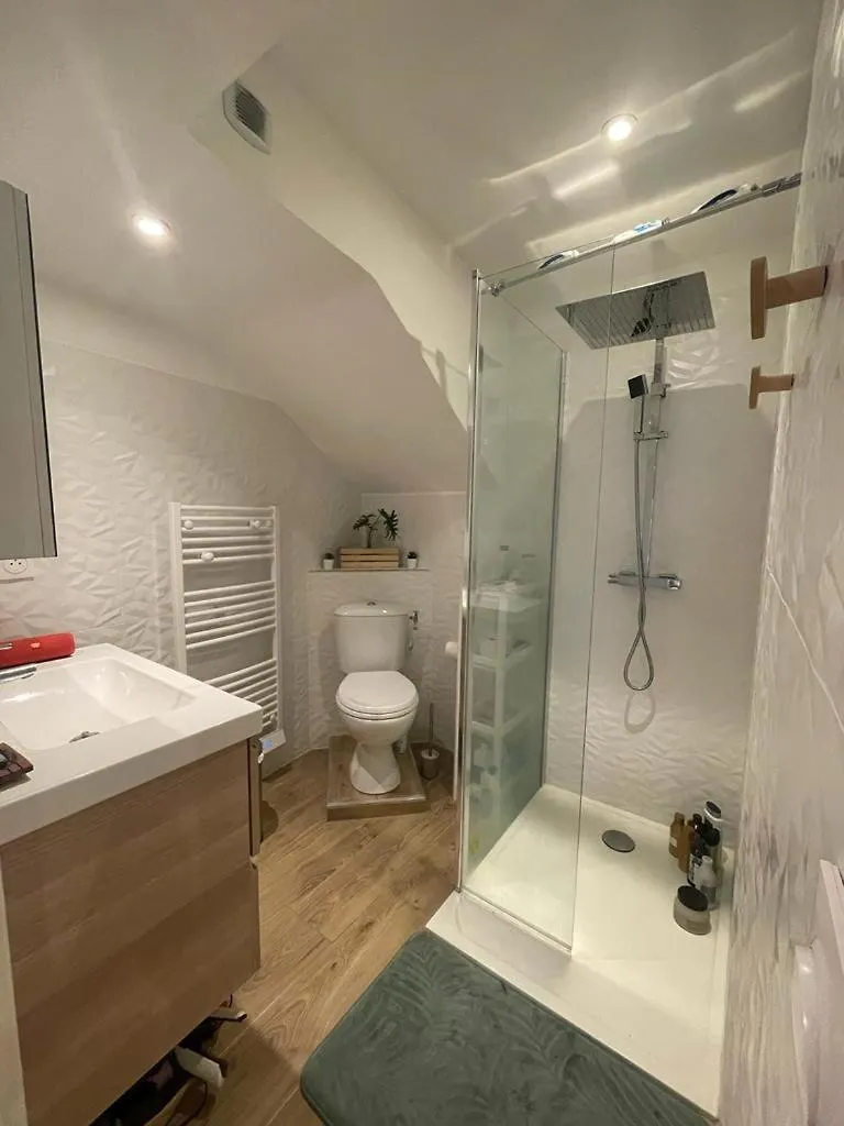 Studio Avec Terrasse A 5 Minutes De La Plage N6 Saint-Laurent-du-Var Apartment